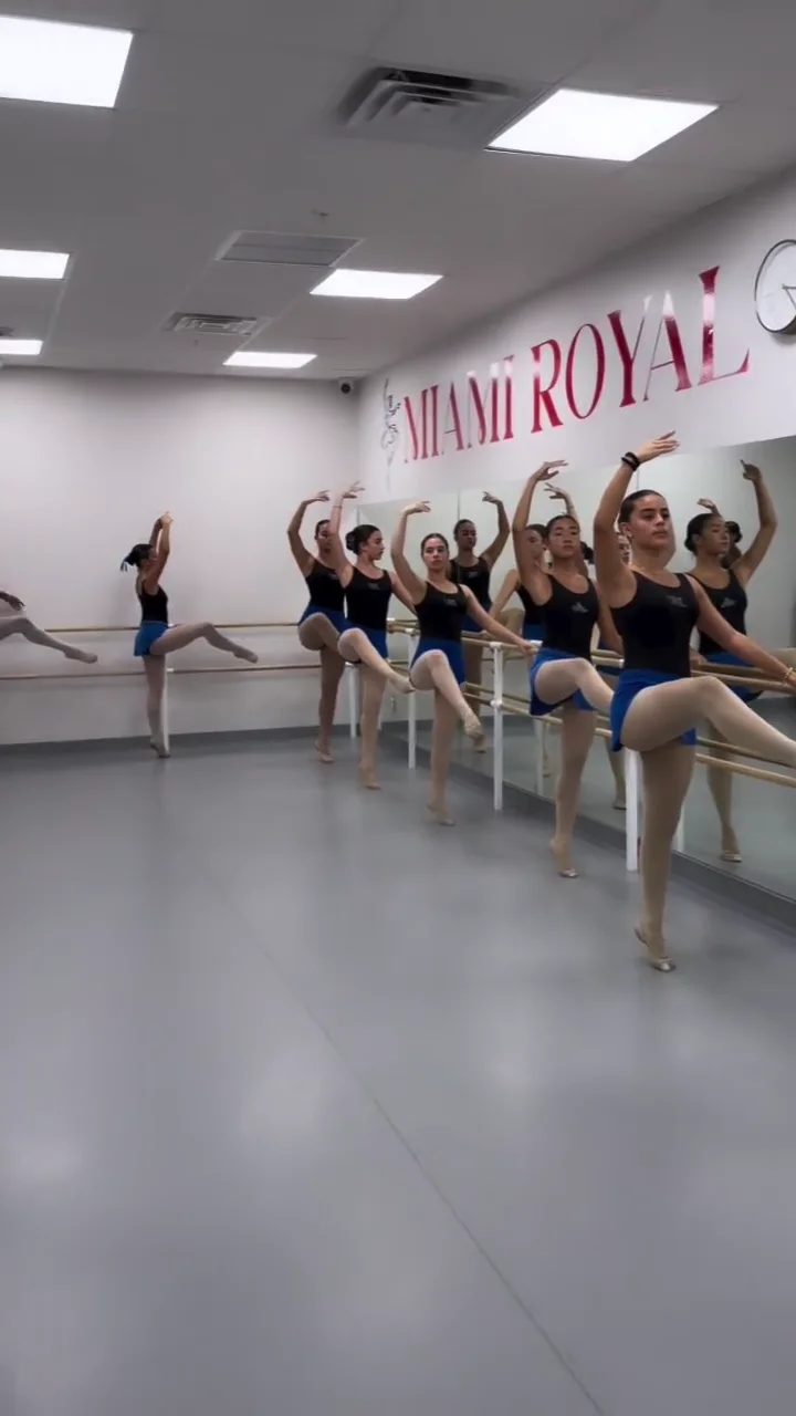 Teen Ballet class at Miami Royal Ballet